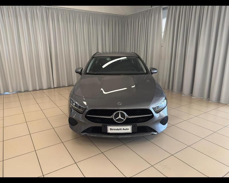 Usata Mercedes A180 Advanced 115 CV (84 kW) 2024 Grigio Utilitaria
