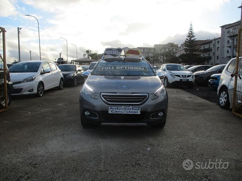 Usata Peugeot 2008 120 CV (88 kW) 2016 Grigio SUV