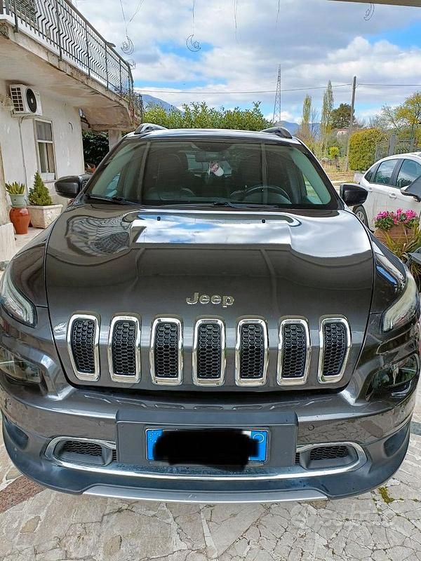 Usata Jeep Cherokee Limited 140 CV (102 kW) 2015 SUV