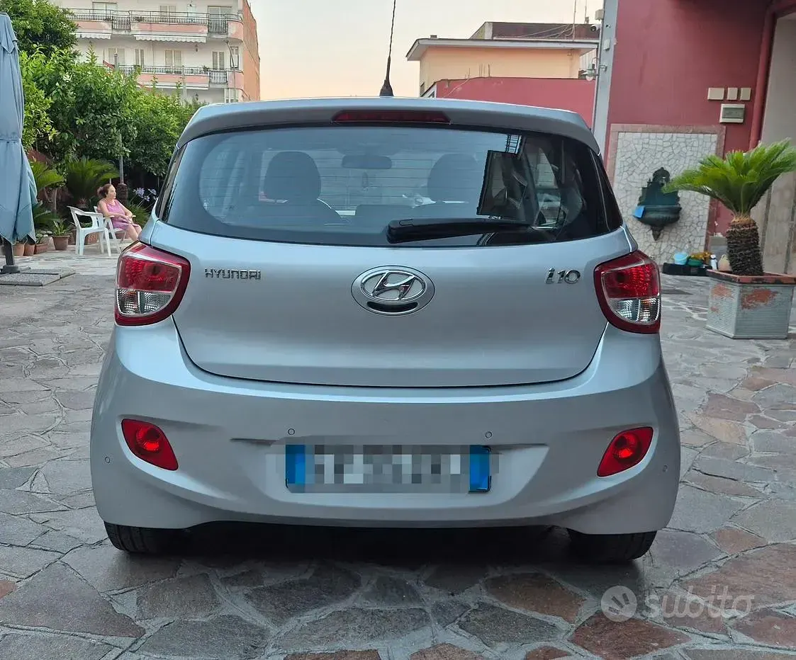 Usata Hyundai i10 66 CV (48 kW) 2014 Grigio Utilitaria