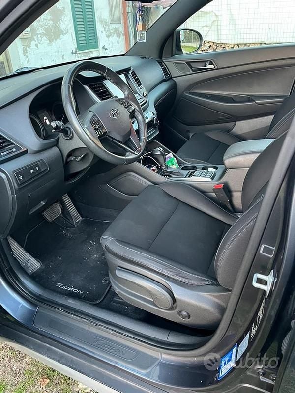 Usata Hyundai Tucson GO! 185 CV (136 kW) 2018 Grigio SUV