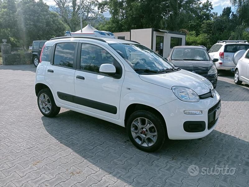 Usata Fiat Panda 4x4 85 CV (62 kW) 2020 Bianco Utilitaria