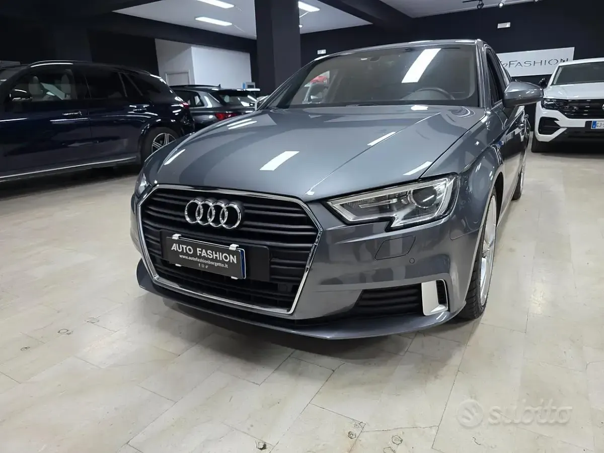 Usata Audi A3 S-Line 116 CV (85 kW) 2018 Grigio Berlina
