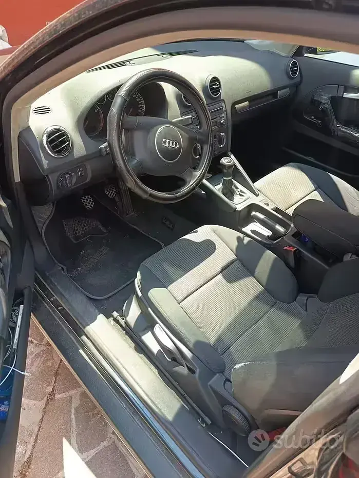 Usata Audi A3 Ambition 116 CV (85 kW) 2004 Nero Utilitaria