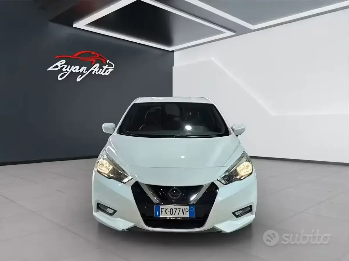 Usata Nissan Micra Tekna 90 CV (66 kW) 2017 Bianco Utilitaria