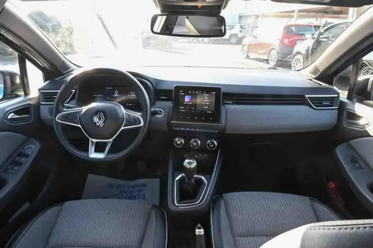 Usata Renault Clio Techno 90 CV (66 kW) 2024 Blu Utilitaria