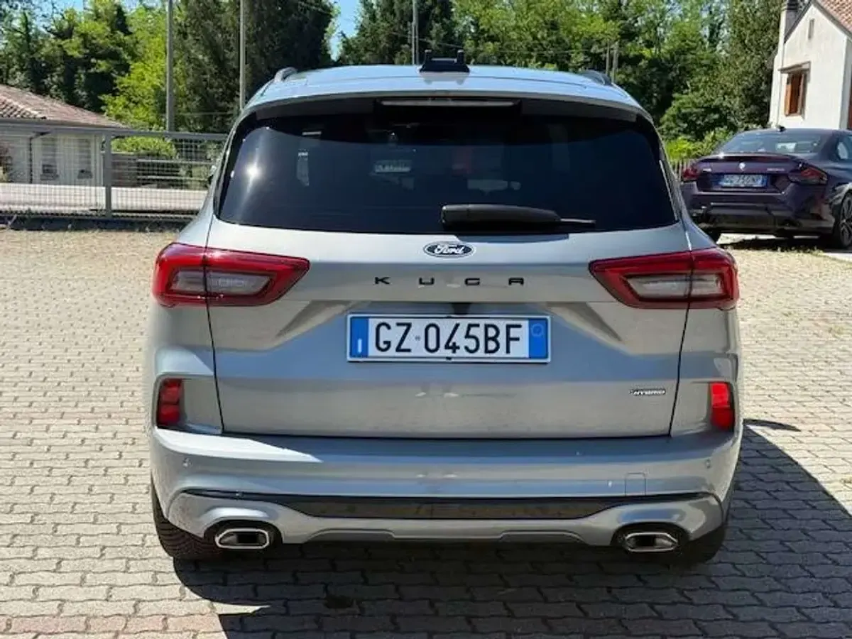 Usata Ford Kuga ST-Line 151 CV (111 kW) 2025 Argento SUV