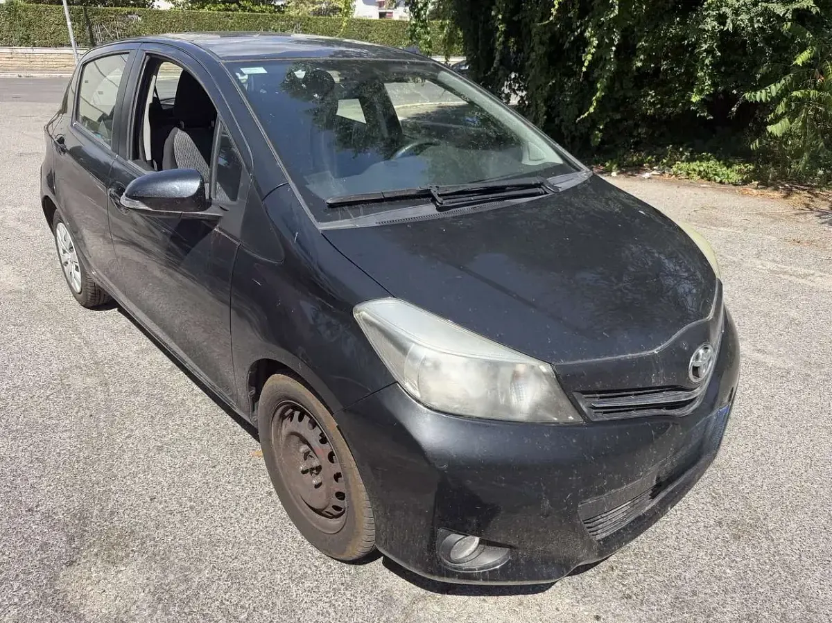 Usata Toyota Yaris Active 90 CV (66 kW) 2013 Other Utilitaria