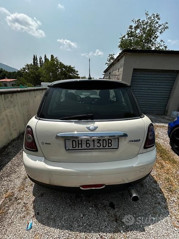 Usata Mini Cooper 120 CV (88 kW) 2006 Bianco Utilitaria