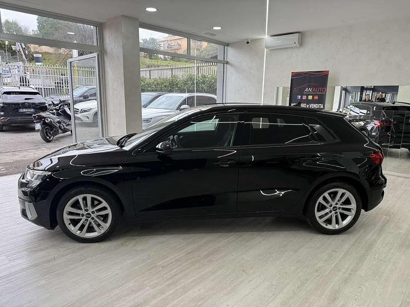 Usata Audi A3 Ambiente 150 CV (110 kW) 2024 Deep schwarz Berlina