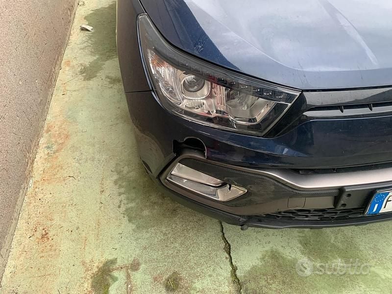 Usata Ssangyong (KGM) XLV 115 CV (84 kW) 2016 Blu SUV