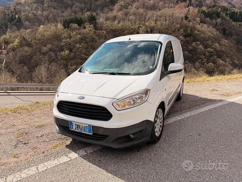 Usata Ford Courier 75 CV (55 kW) 2016 Bianco Monovolume