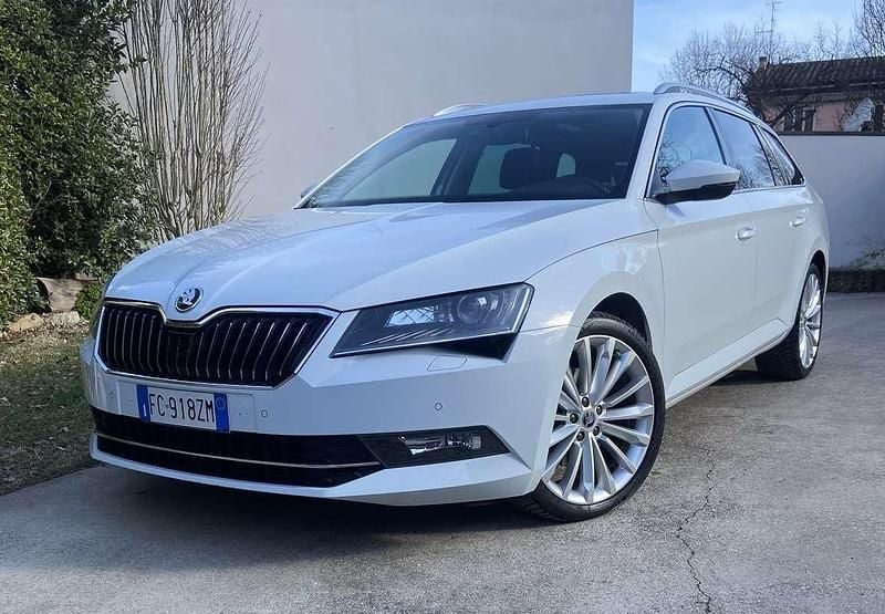 Usata Skoda Superb Executive 150 CV (110 kW) 2016 Station wagon
