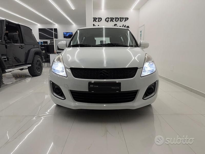 Usata Suzuki Swift 94 CV (69 kW) 2015 Bianco Utilitaria