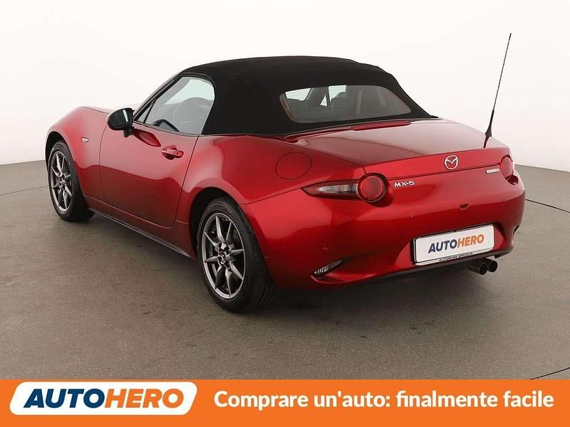 Usata Mazda MX5 Exclusive-Line 132 CV (97 kW) 2023 Rosso Cabrio