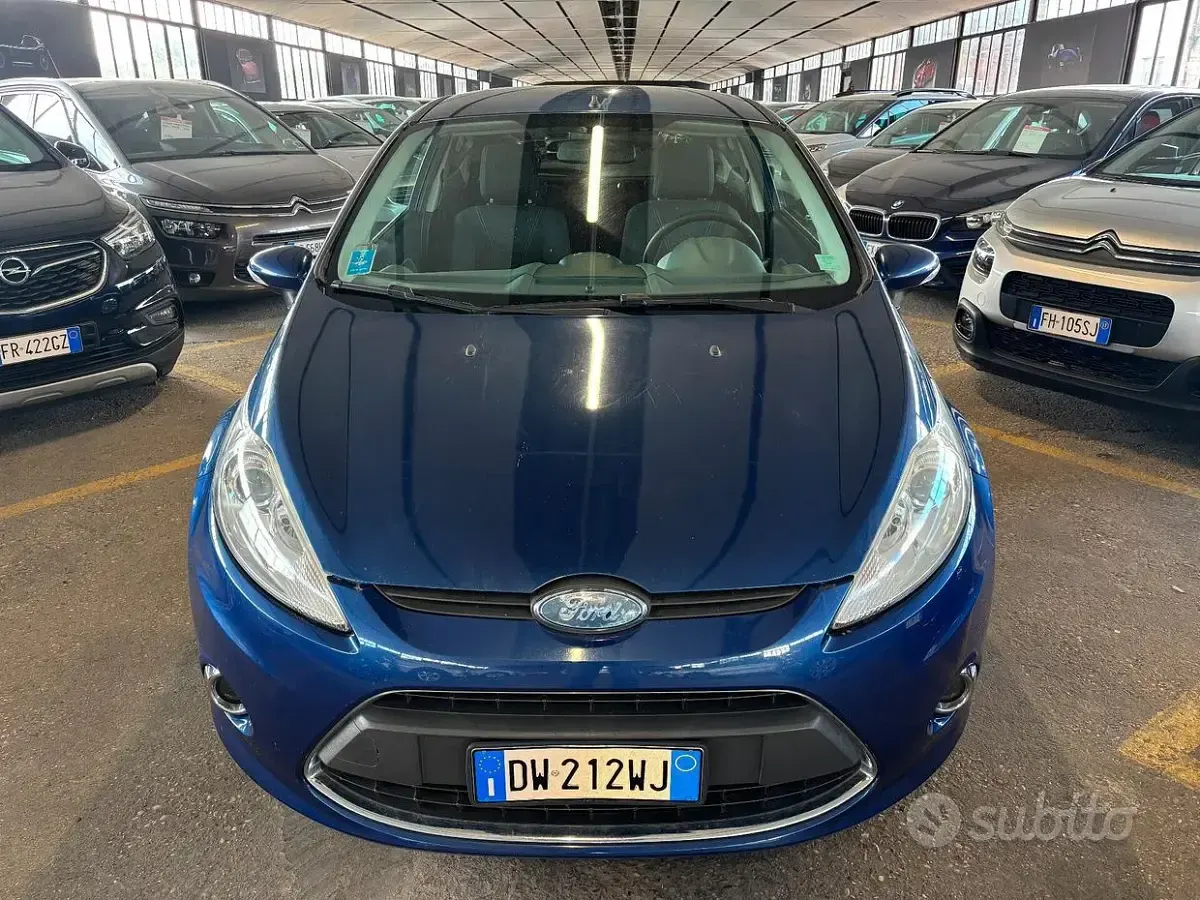 Second-hand Ford Fiesta Titanium 60 CP (44 kW) 2009 Albastru Berlinǎ