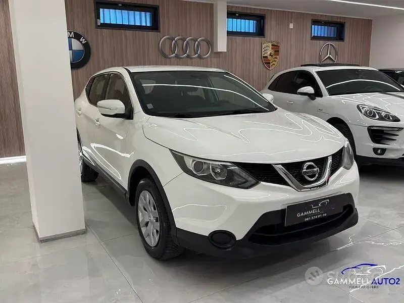 Usata Nissan Qashqai N-Connecta 110 CV (80 kW) 2014 Bianco SUV
