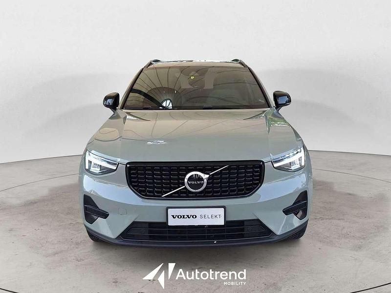 Usata Volvo XC40 Plus 211 CV (155 kW) 2023 Verde SUV