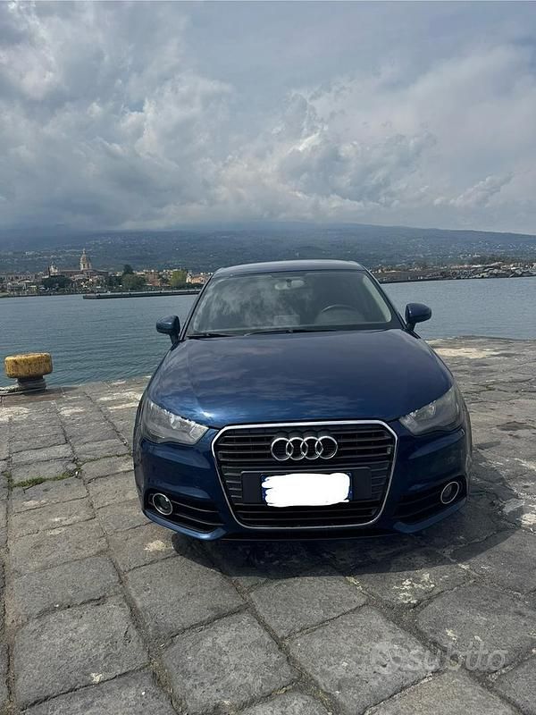 Blu Usata 2013 Audi A1 Sportback Due volumi | 6500 € (Ottimo prezzo) - Immagine 1/4