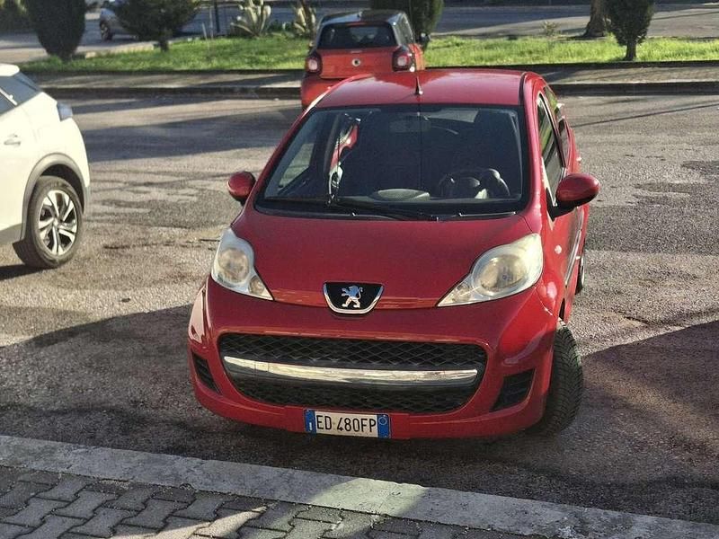 Usata Peugeot 107 68 CV (50 kW) 2009 Utilitaria