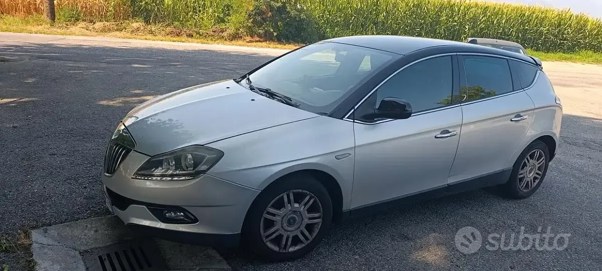 Usata Lancia Delta 120 CV (88 kW) 2009 Utilitaria