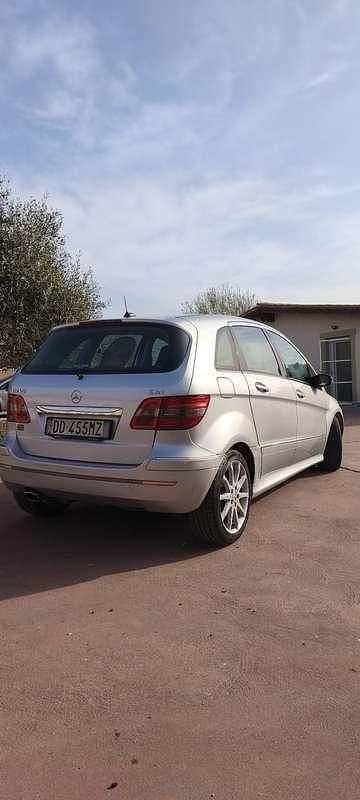 Usata Mercedes B200 Chrome 140 CV (102 kW) 2006 Monovolume