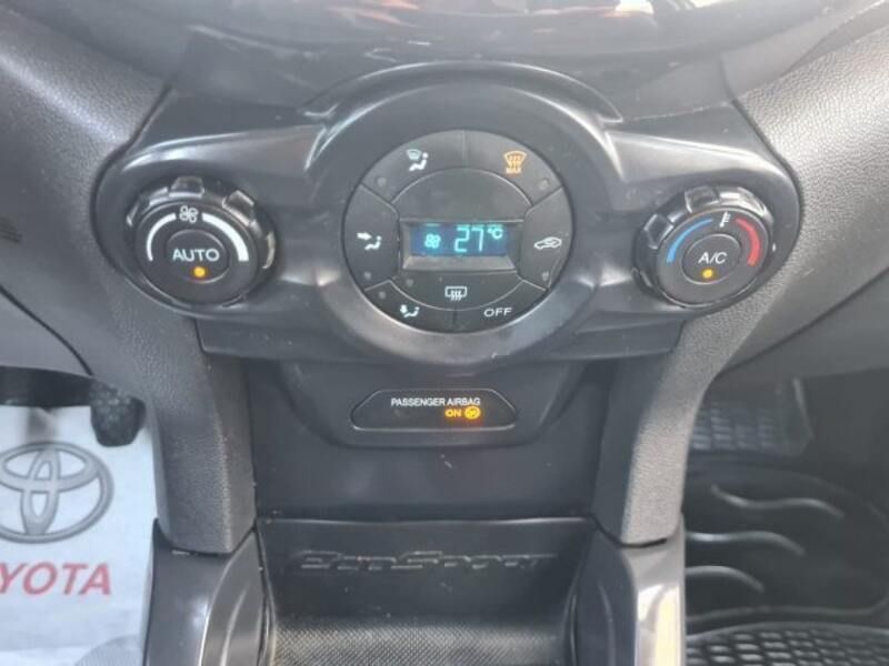 Usata Ford Ecosport Titanium 90 CV (66 kW) 2015 Bianco pastello SUV