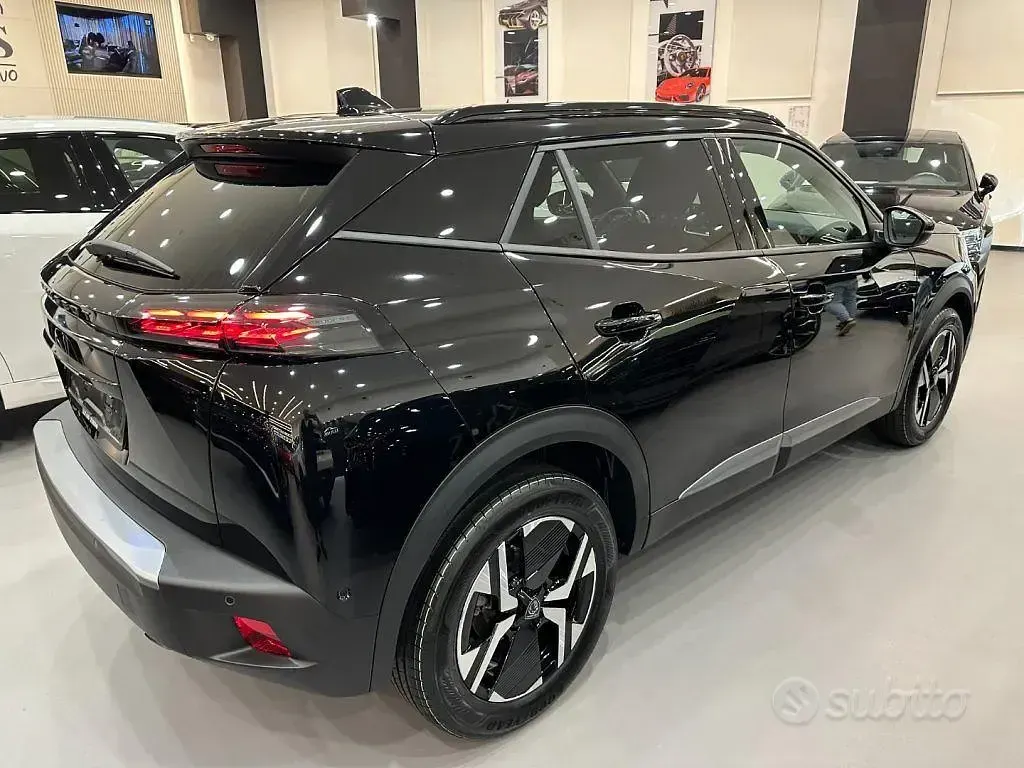 Nuova Peugeot 2008 Allure 101 CV (74 kW) 2025 Nero SUV