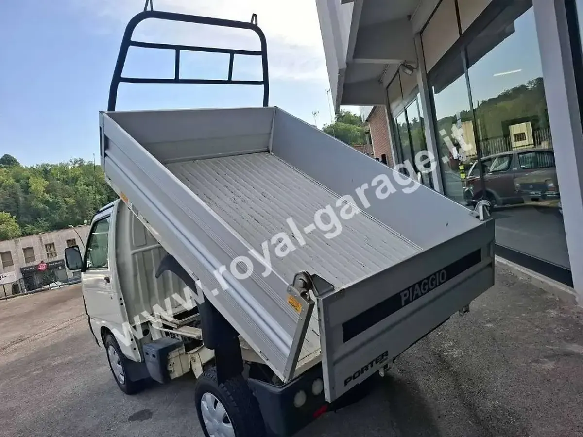 Usata Piaggio Porter 83 CV (61 kW) 2015 White silk (576) Furgone