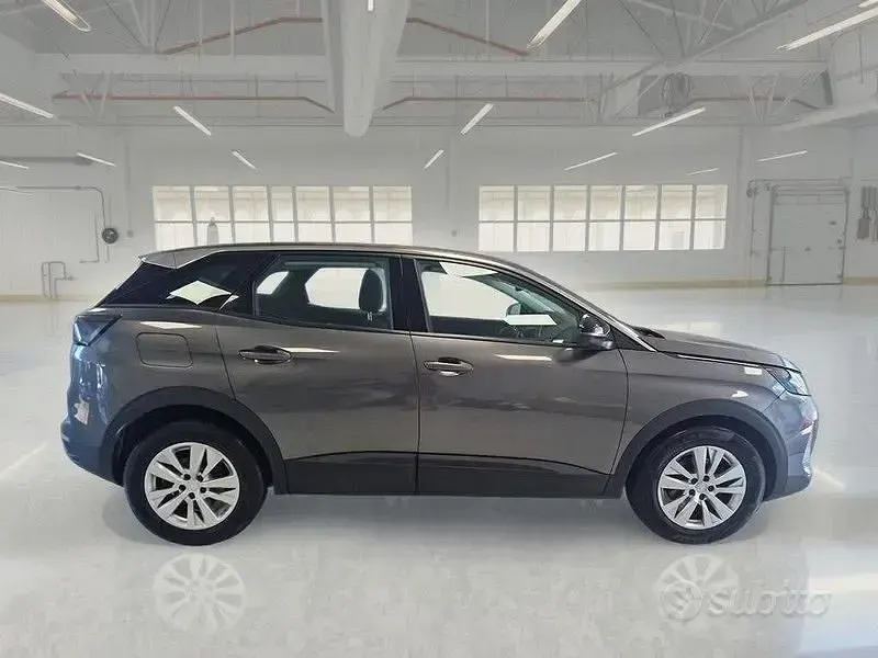 Usata Peugeot 3008 Active 130 CV (95 kW) 2022 Grigio SUV