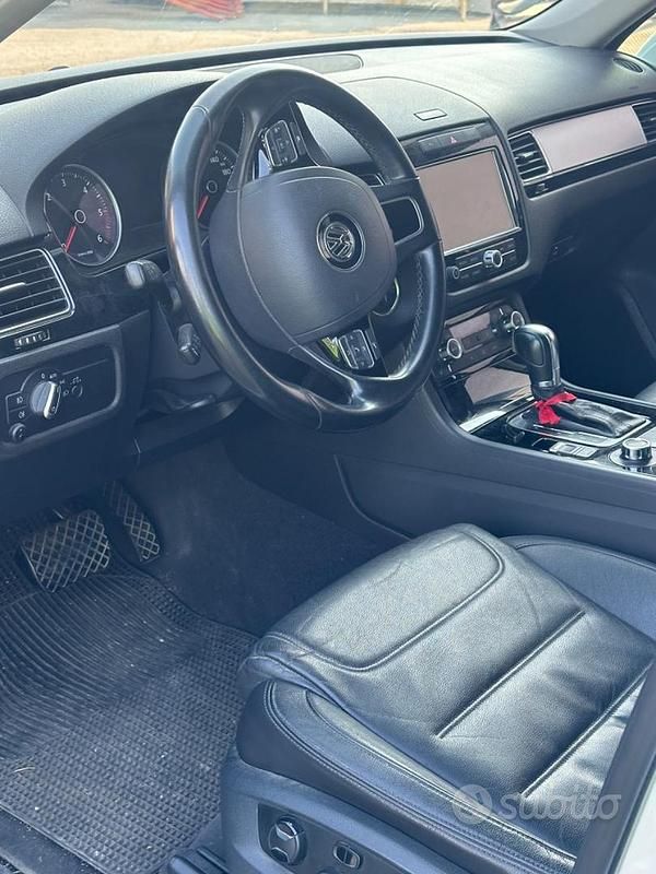 Usata VW Touareg 245 CV (180 kW) 2012 Bianco SUV