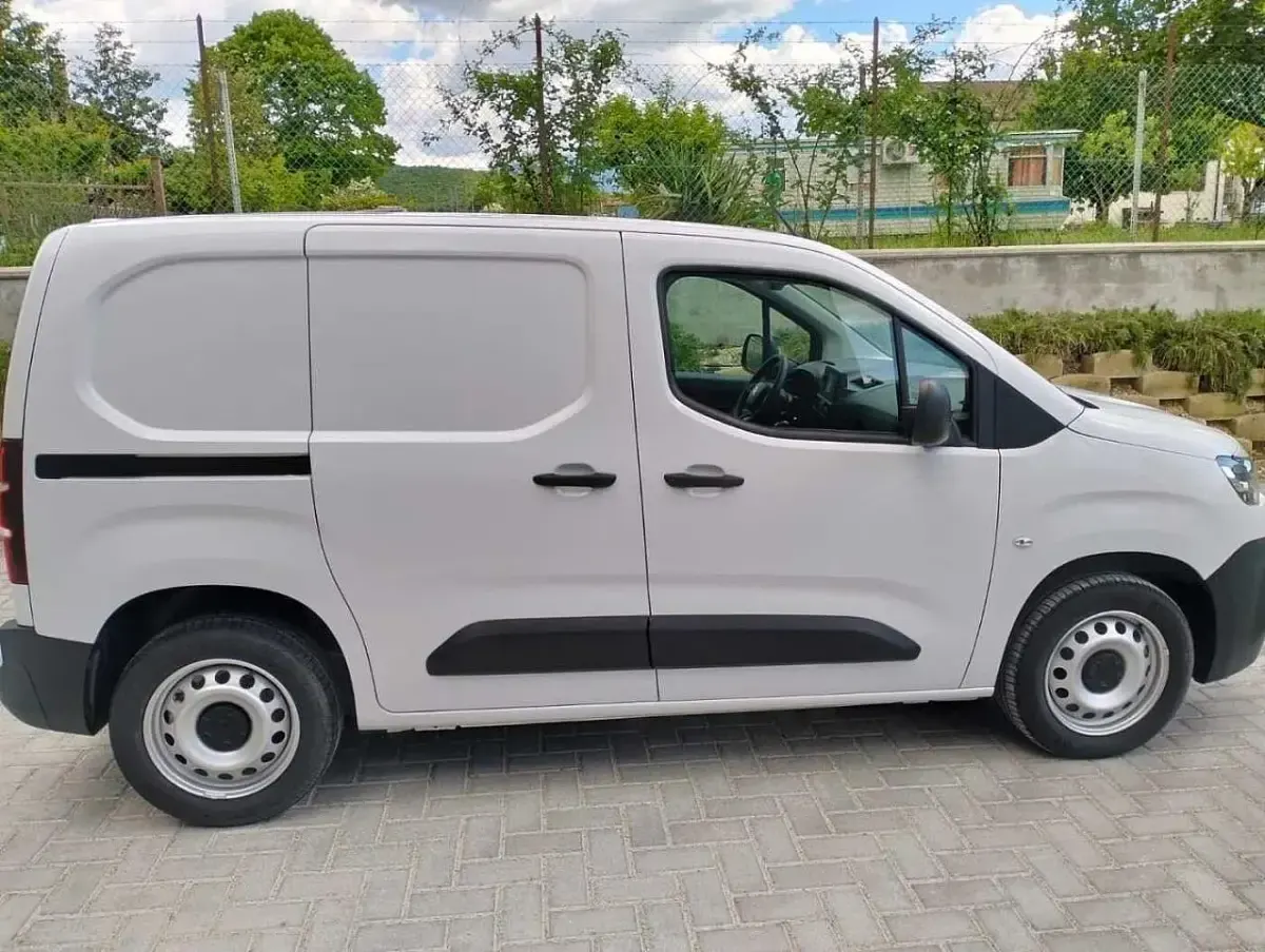 Usata Citroën e-Berlingo 131 CV (96 kW) 2023 Bianco Monovolume
