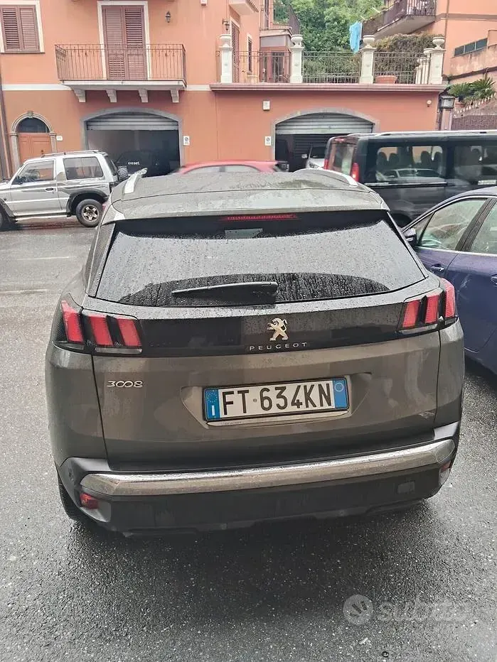 Usata Peugeot 3008 Allure 131 CV (96 kW) 2019 Grigio SUV