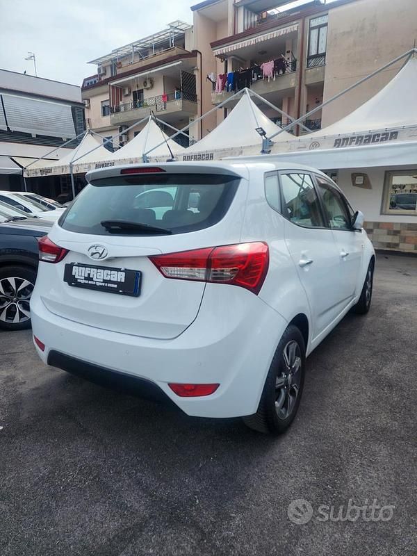 Usata Hyundai ix20 90 CV (66 kW) 2019 Bianco Utilitaria