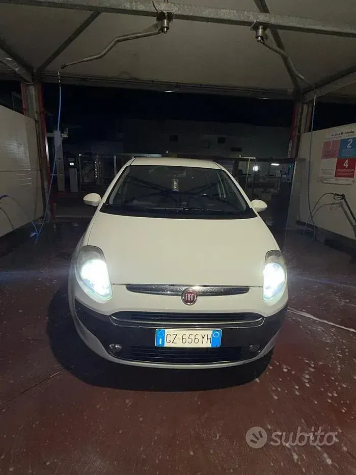 Begagnad Fiat Punto Evo 75 HK (55 kW) 2025 Vit Halvkombi