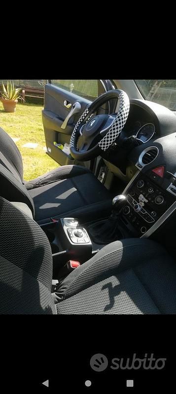 Usata Renault Koleos 150 CV (110 kW) 2010 Bianco SUV