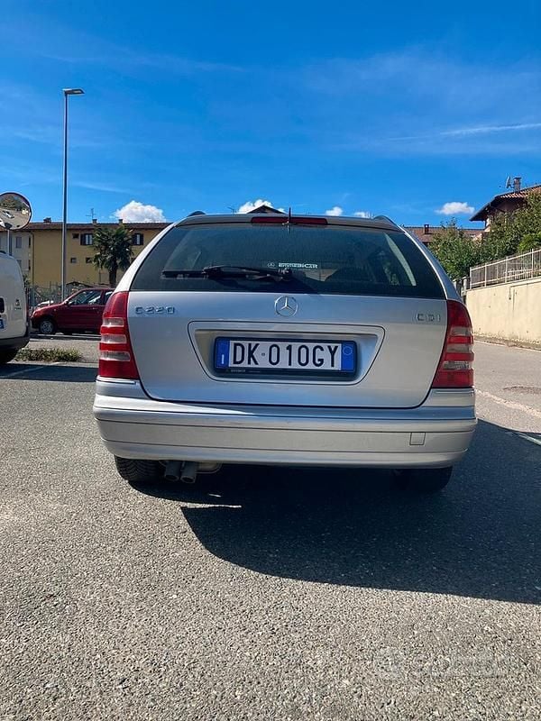 Usata Mercedes C220 150 CV (110 kW) 2007 Grigio Station wagon