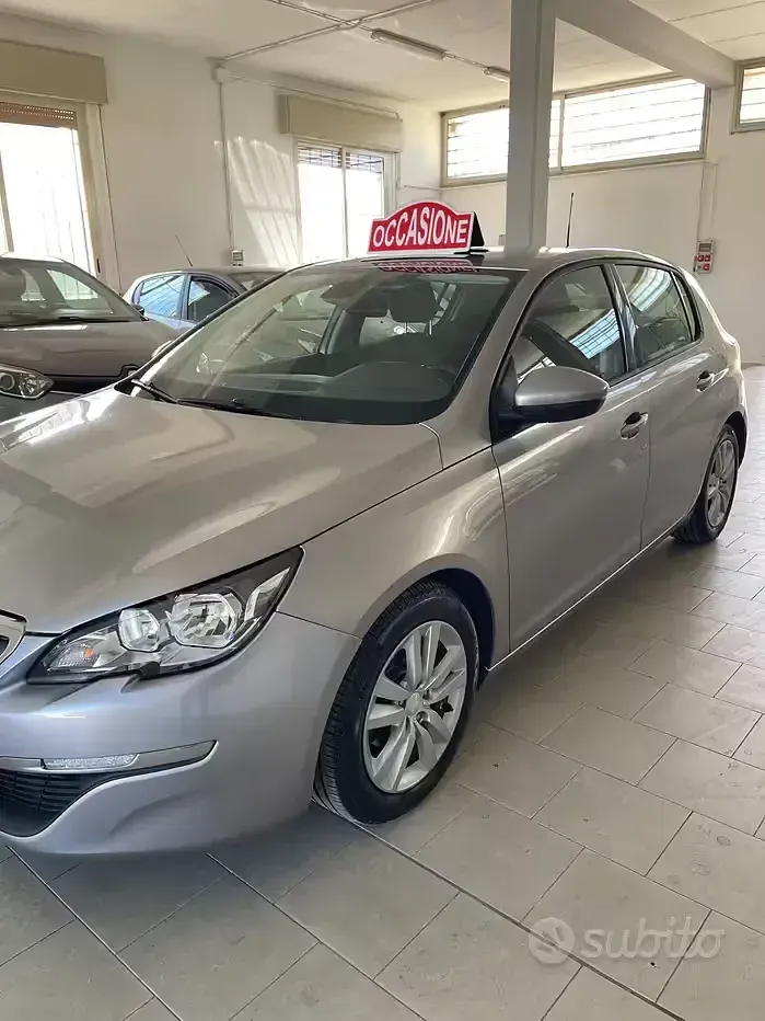 Usata Peugeot 308 Business-Line 92 CV (67 kW) 2014 Grigio Berlina