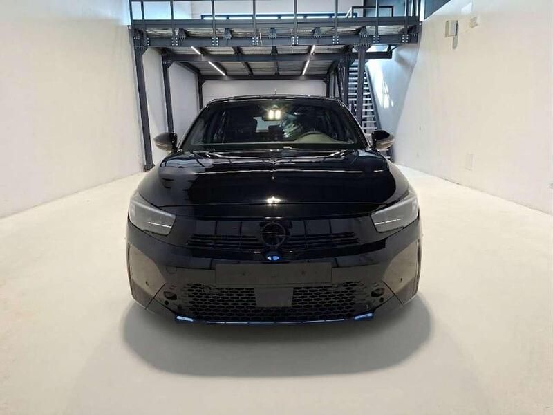 Usata Opel Corsa 101 CV (74 kW) 2025 Nero Utilitaria