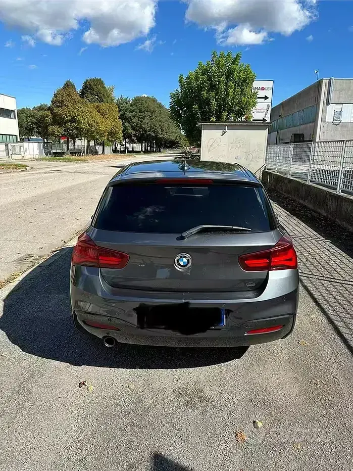 Usata BMW 116 M Sport 109 CV (80 kW) 2019 Grigio Utilitaria