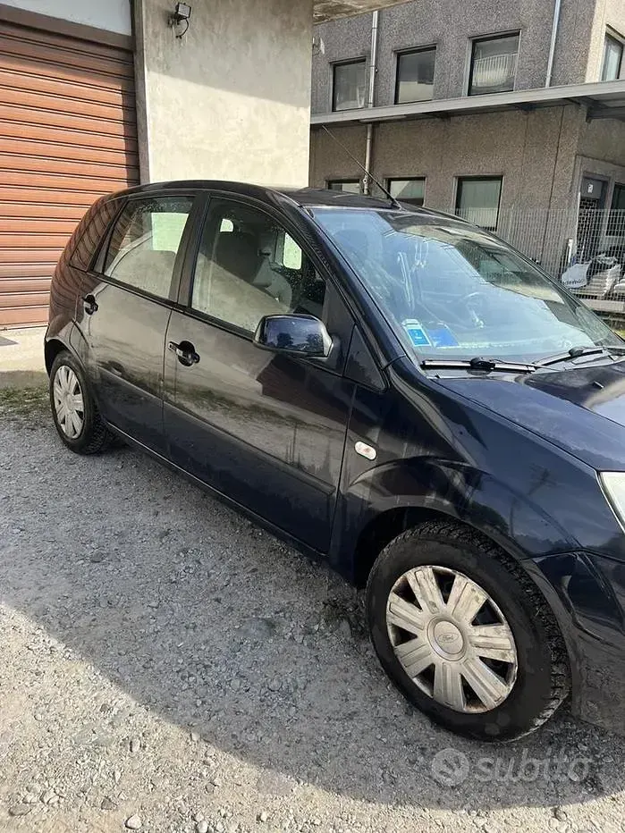 Usata Ford Fiesta 75 CV (55 kW) 2005 Utilitaria