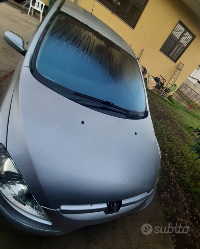 Grigio Usata 2003 Peugeot 307 Tre volumi | 1100 € - Immagine 1/4