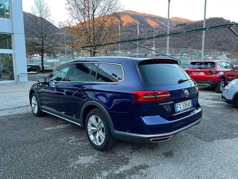 Usata VW Passat Alltrack 190 CV (139 kW) 2019 Blu/azzurro Station wagon