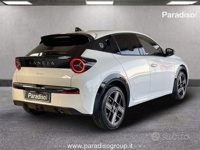 Usata Lancia Ypsilon 110 CV (80 kW) 2024 Bianco Utilitaria
