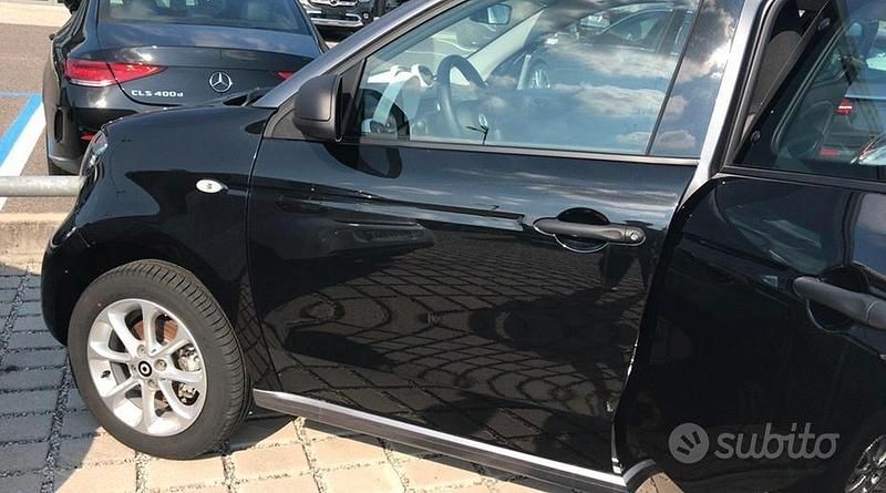 Usata Smart ForFour Passion 71 CV (52 kW) 2017 Nero Utilitaria
