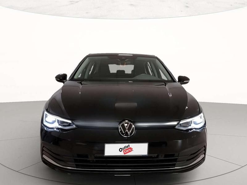Usata VW Golf VIII Style 131 CV (96 kW) 2024 Grenadill black metallizzato Berlina