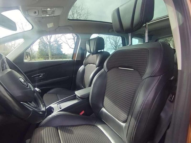 Usata Renault Scénic IV Bose Edition 110 CV (80 kW) 2017 Bronzo Monovolume
