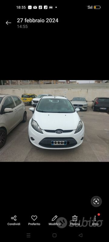 Usata Ford Fiesta 90 CV (66 kW) 2010 Bianco Utilitaria