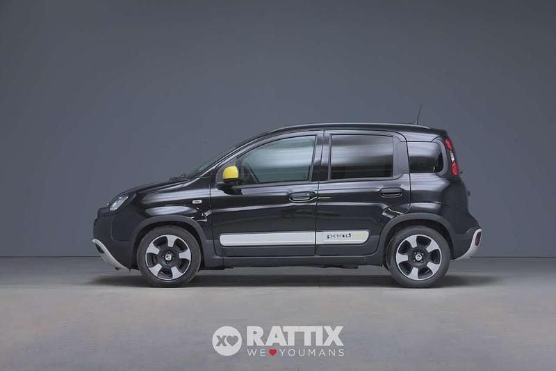 Usata Fiat Panda Cross Cross 69 CV (50 kW) 2025 Nero cinema Utilitaria