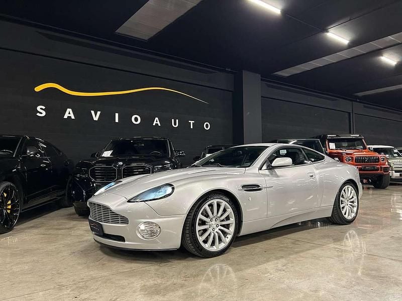 Argento Usata 2002 Aston Martin Vanquish Coupé | 99.000 € - Immagine 1/4